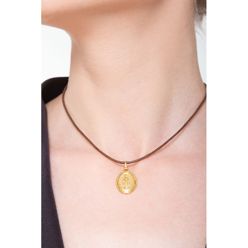 Medaillon-Anhänger Heilige Maria aus Gelbgold Medaillon-Anhänger Heilige Maria aus Gelbgold