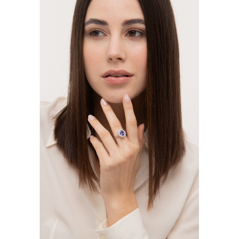 Tansanit Halo Ring mit Diamanten Weißgold