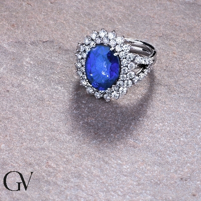 Blauer Saphir Halo Ring Weißgold mit Diamanten