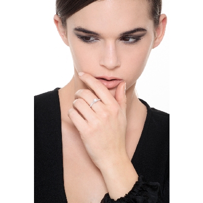 Solitär Ring Diamantring aus 18K Weißgold