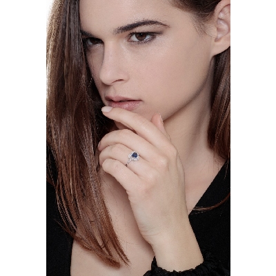 Saphir Herz Ring mit Diamanten Weißgold