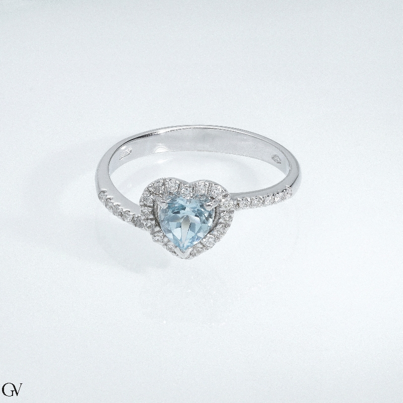 Halo Ring mit Aquamarin und Diamanten Weißgold 750  Halo Ring mit Aquamarin und Diamanten Weißgold 750