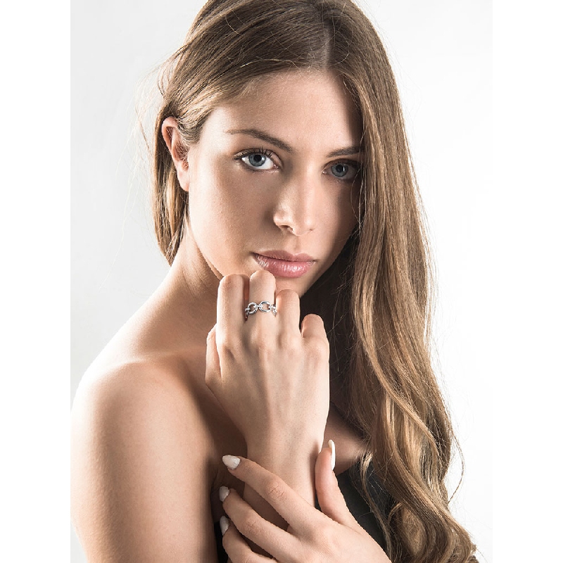 Iced Out Gourmette Ring Weißgold mit Diamanten Iced Out Gourmette Ring Weißgold mit Diamanten