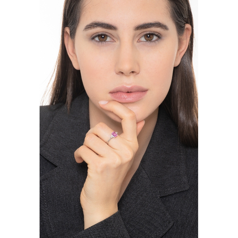 Weißgold Ring mit Rosa Saphir und Diamanten Weißgold Ring mit Rosa Saphir und Diamanten