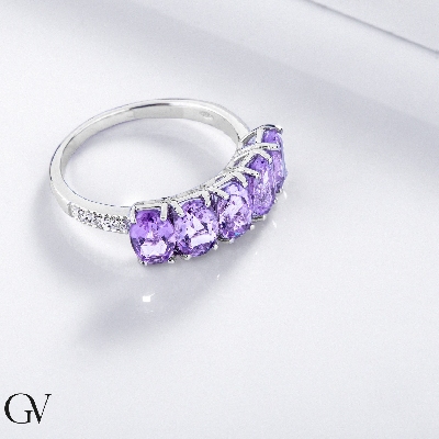 Amethyst Damenring Weißgold mit Diamanten