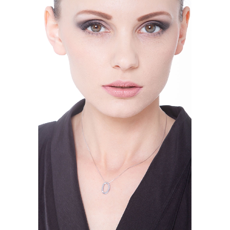 Initialen Kette O Weißgold und Diamanten Initialen Kette O Weißgold und Diamanten