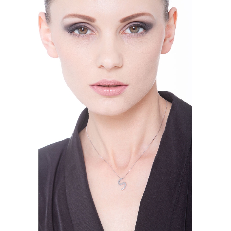 Kette mit Initialen S aus Weißgold 750 und Diamanten Kette mit Initialen S aus Weißgold 750 und Diamanten