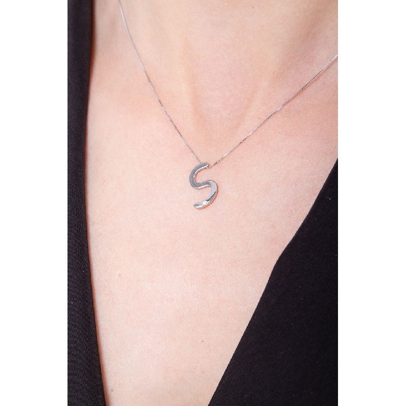 Kette mit Initialen S aus Weißgold 750 und Diamanten Kette mit Initialen S aus Weißgold 750 und Diamanten