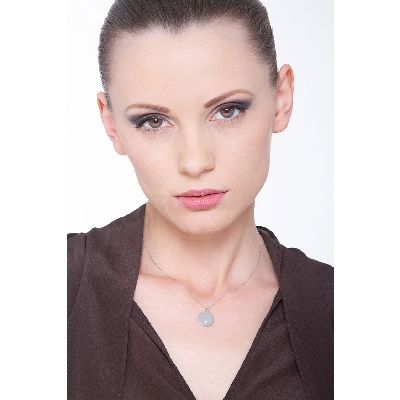 18K Weißgold Kette mit einer gravierbaren Medaille und einem Diamanten