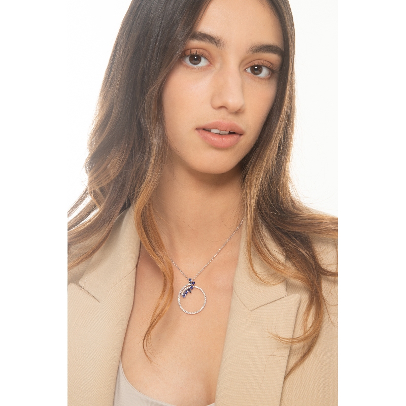 Weißgold 18K Kette mit Diamantkreis und blauen Saphiren Weißgold 18K Kette mit Diamantkreis und blauen Saphiren