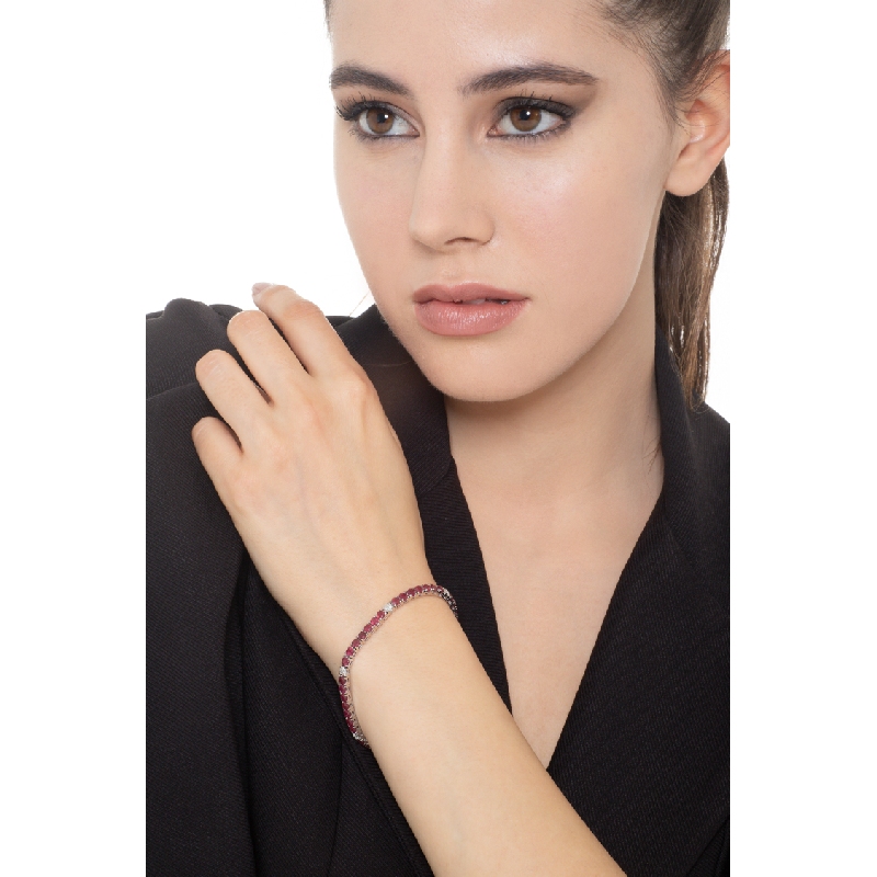 ICED OUT Tennisarmband mit Diamanten und Rubinen Weißgold 18K ICED OUT Tennisarmband mit Diamanten und Rubinen Weißgold 18K