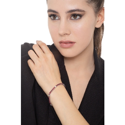 ICED OUT Tennisarmband mit Diamanten und Rubinen Weißgold 18K