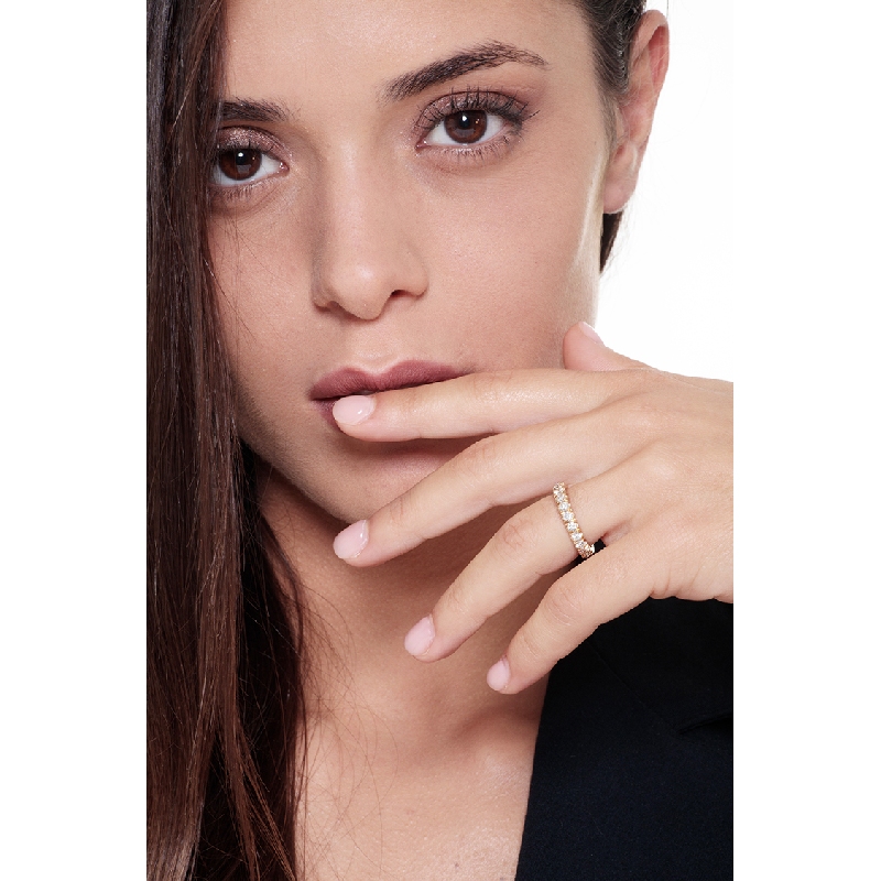 Memoire Ring aus Gelbgold 18K mit Diamanten  Memoire Ring aus Gelbgold 18K mit Diamanten