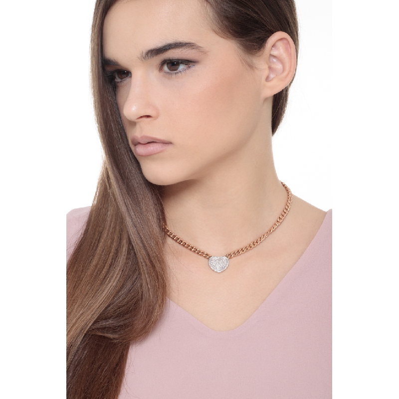 Halskette aus 18 Karat Roségold mit einem Herzanhänger aus Weißgold und Diamanten Halskette aus 18 Karat Roségold mit einem Herzanhänger aus Weißgold und Diamanten