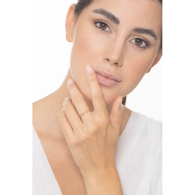 Offener Ring aus 18 Karat Roségold mit zwei Diamantkreuzen