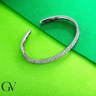 Weißgold 750 Armreif mit zwei Diamant Reihen 