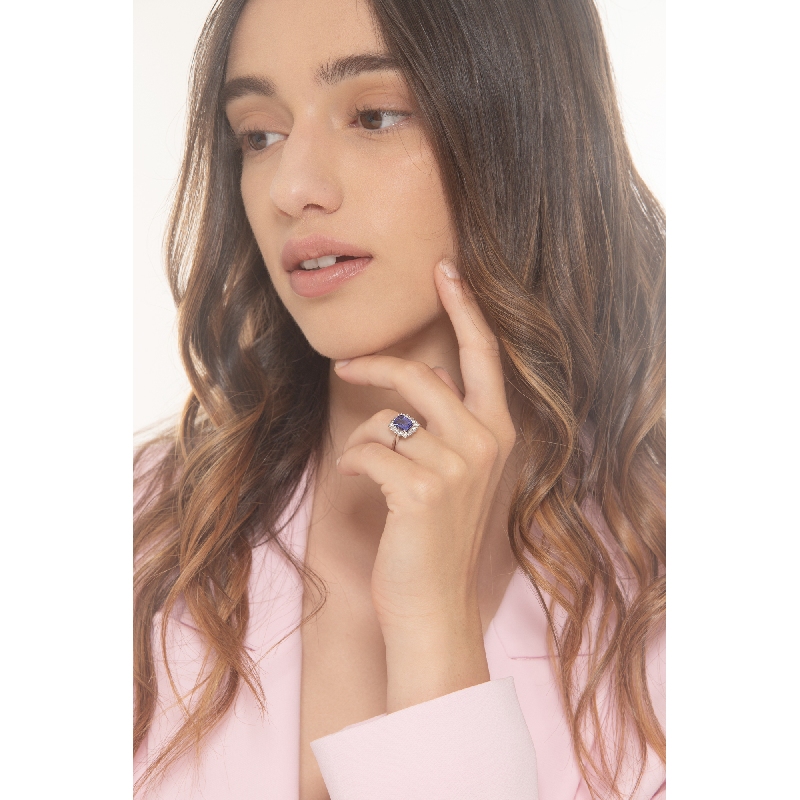 Tansanit Ring mit 14 Diamanten 18k Weißgold 750 Tansanit Ring mit 14 Diamanten 18k Weißgold 750