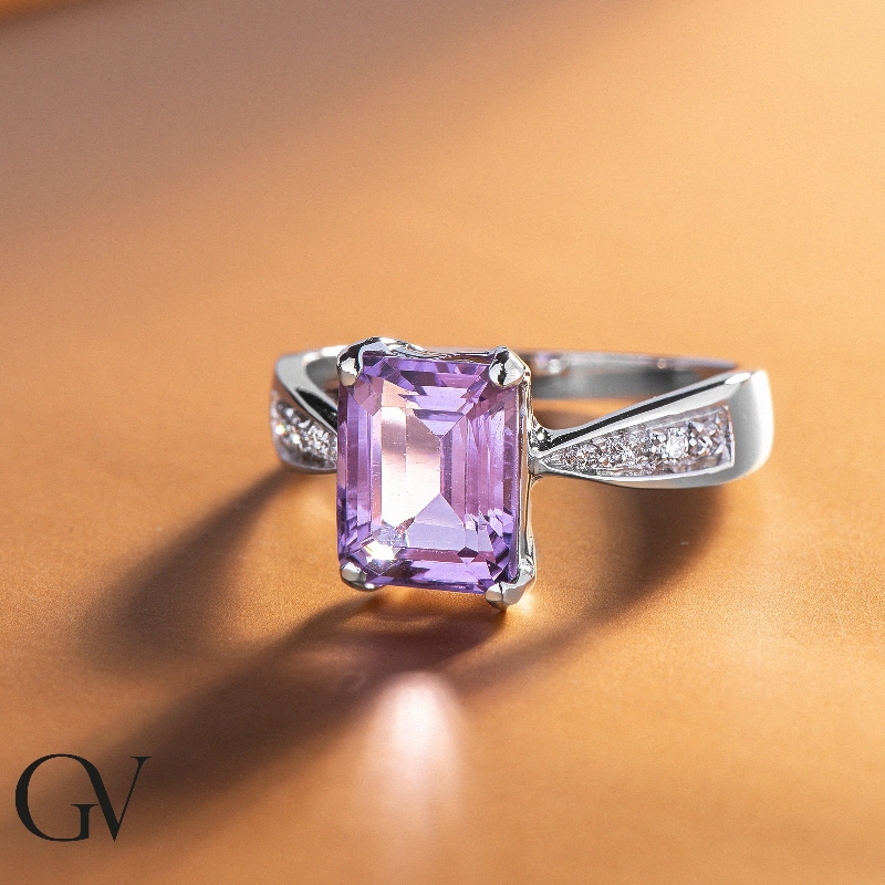 Amethyst Damenring mit Diamanten 750er Weißgold 