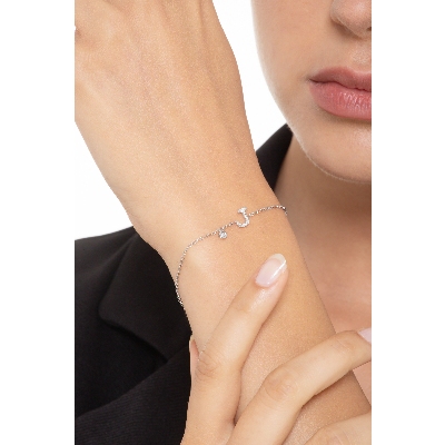 Armband aus Weißgold mit Diamant-Buchstabe J 