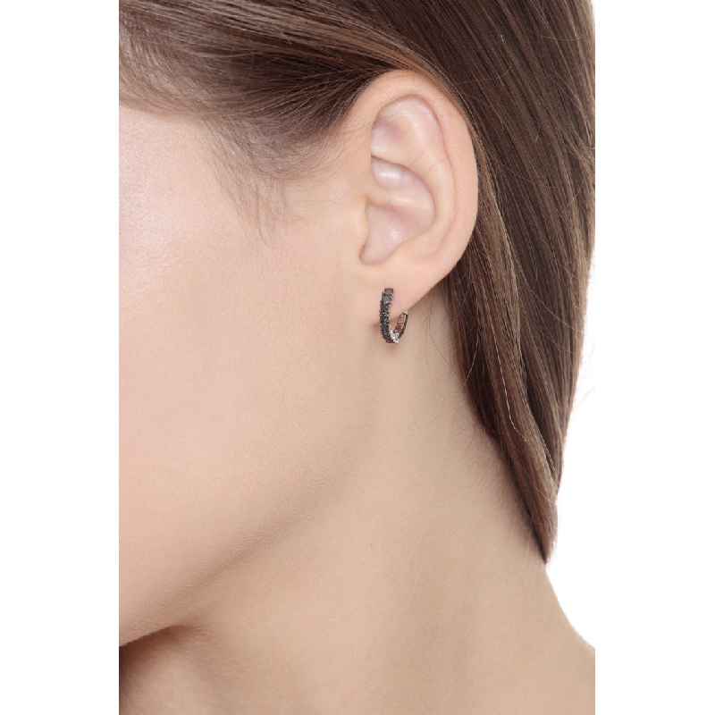 Weißgold 18K Creolen mit schwarzen Diamanten Weißgold 18K Creolen mit schwarzen Diamanten