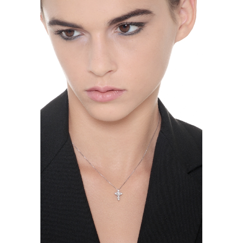 Weißgoldkette mit Kreuzanhänger aus Diamanten