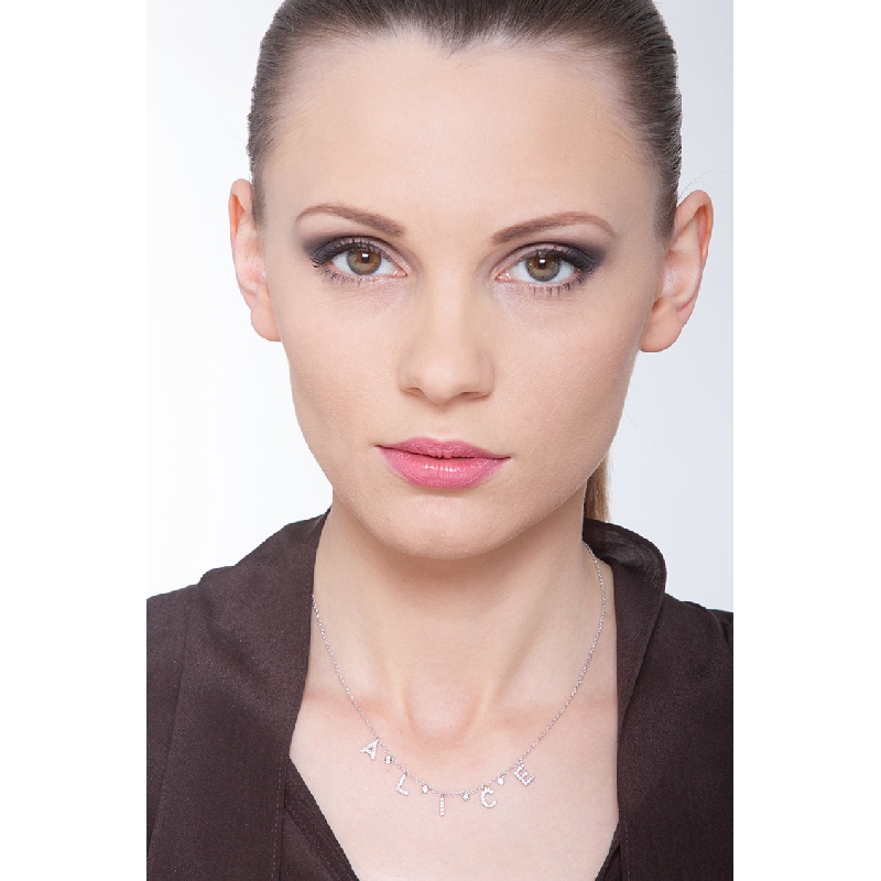 Weißgoldkette mit Namen ALICE in Diamantbuchstaben Weißgoldkette mit Namen ALICE in Diamantbuchstaben