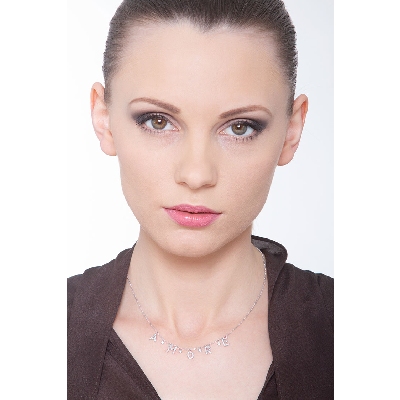 Halskette Weißgold mit Buchstaben AMORE aus Diamanten