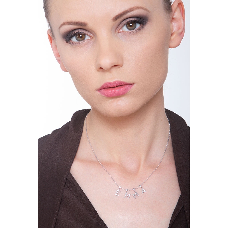 Weißgold-Kette mit Namen EMMA in Diamantbuchstaben Weißgold-Kette mit Namen EMMA in Diamantbuchstaben