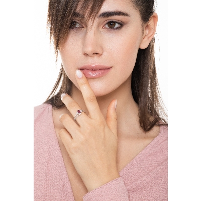 Günstiger Rubinring mit Diamanten 750er Weißgold