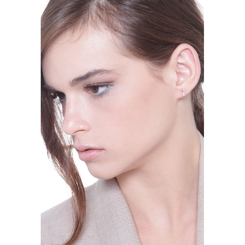 Ohrring mit Buchstabe I aus Weißgold 750 und Diamanten Ohrring mit Buchstabe I aus Weißgold 750 und Diamanten