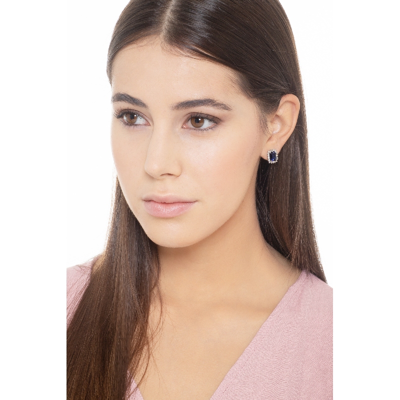 Halo Ohrstecker mit blauen Saphiren und Diamanten Halo Ohrstecker mit blauen Saphiren und Diamanten