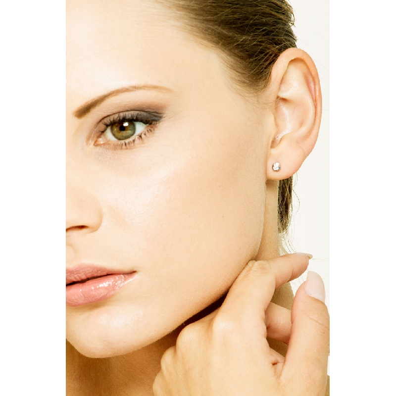 Diamant-Ohrstecker Weißgold 18K in einer 4er Krappenfassung 