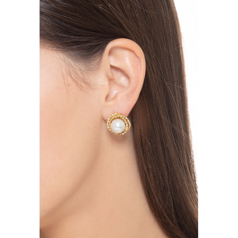 Gelbgold 750 Ohrstecker mit Perlen und Diamanten Gelbgold 750 Ohrstecker mit Perlen und Diamanten