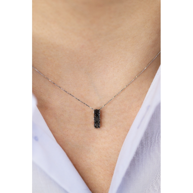 Herrenkette aus Weißgold 18K mit 3 schwarzen Diamanten, 50 cm Herrenkette aus Weißgold 18K mit 3 schwarzen Diamanten, 50 cm