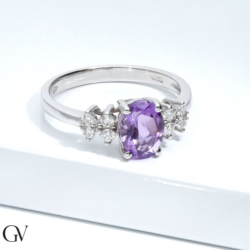 Amethyst Ring mit Brillanten
