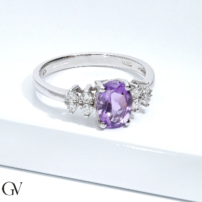 Amethyst Ring mit Brillanten