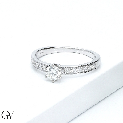 Halbkaräter Weißgold Diamant Verlobungsring 