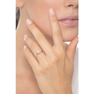 Halbkaräter Antragsring Weißgold 750