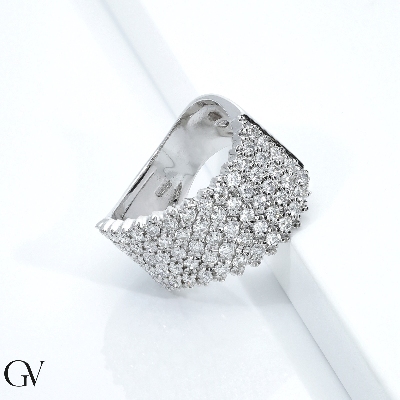 Weißgold 18k Bandring Wellenring mit Diamanten 