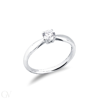 Lineare Fassung Solitärring mit 4 Krappen Weißgold