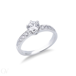 Verlobungsring Fassung Weißgold mit 6 Krappen und einem Pavé-Besatz 2