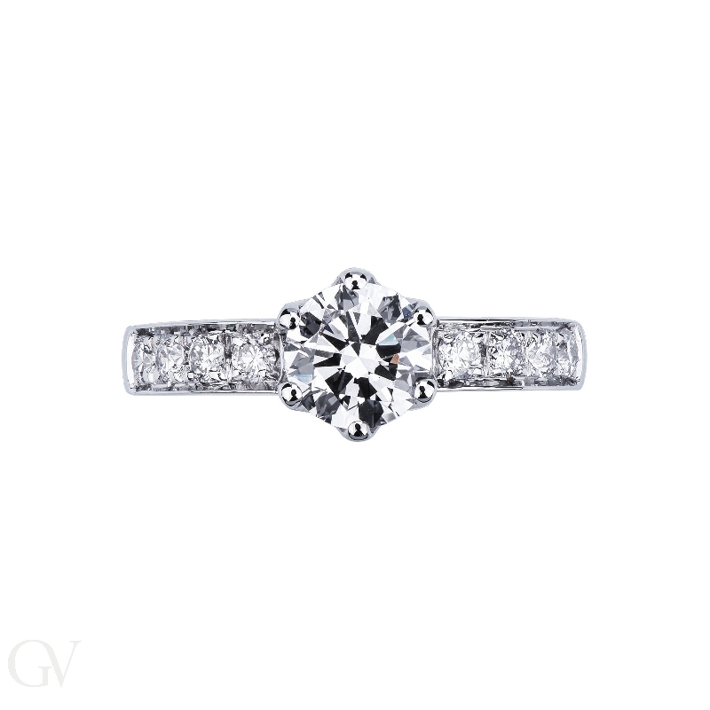 Verlobungsring Fassung mit 6 Krappen und Diamant besetzer Ringschiene 