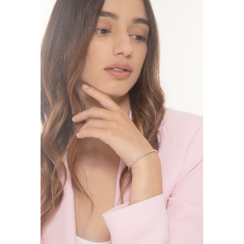 Weißgold Armreif mit Diamanten für Damen  Weißgold Armreif mit Diamanten für Damen