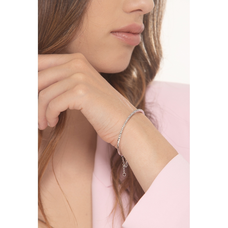 Weißgold Armreif mit Diamanten für Damen  Weißgold Armreif mit Diamanten für Damen