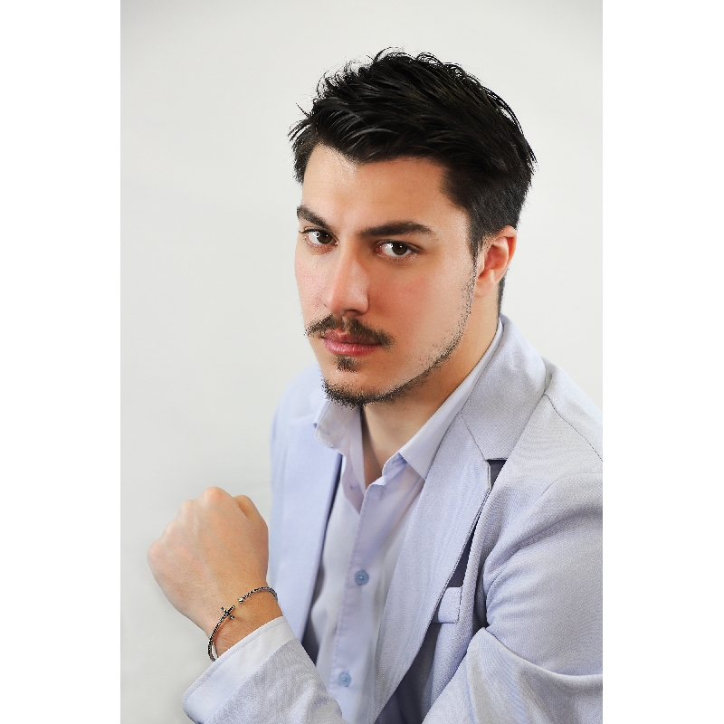 Herrenarmband Weißgold mit Kreuz aus schwarzen Diamanten Herrenarmband Weißgold mit Kreuz aus schwarzen Diamanten