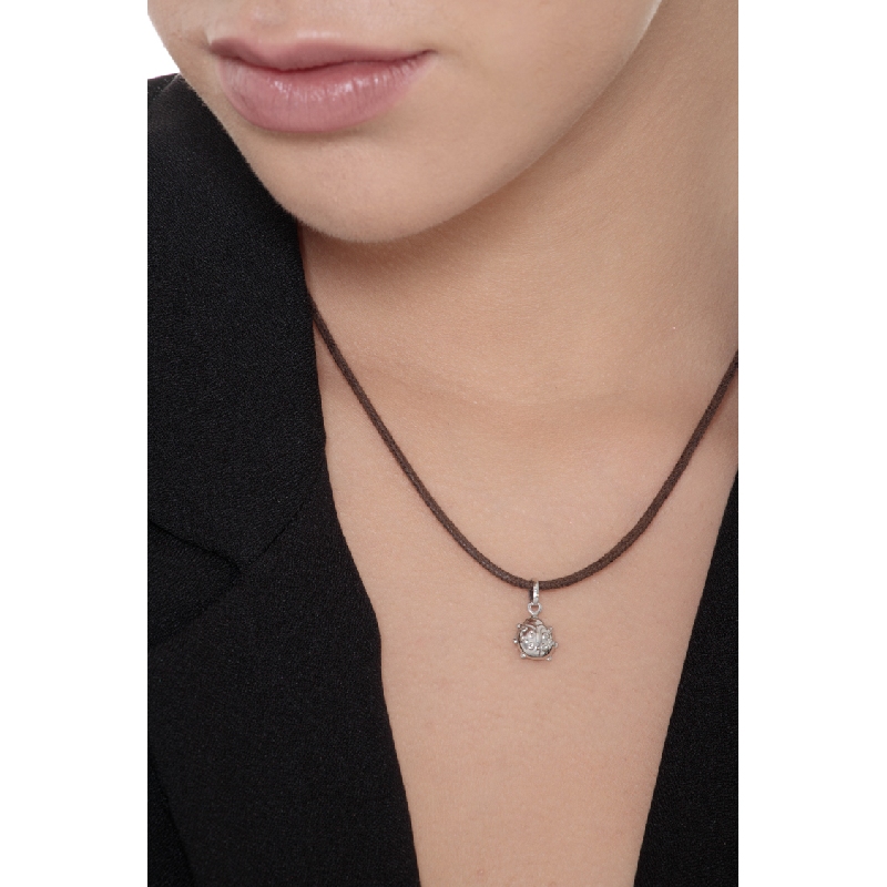 Marienkäfer-Anhänger aus 18 Karat Weißgold