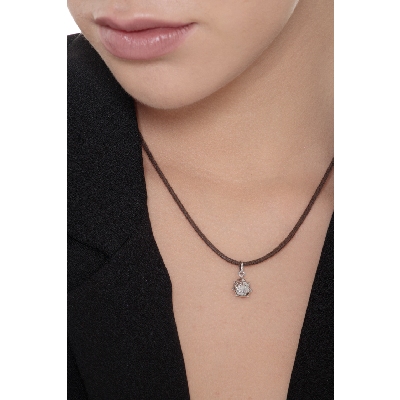 Marienkäfer-Anhänger aus 18 Karat Weißgold