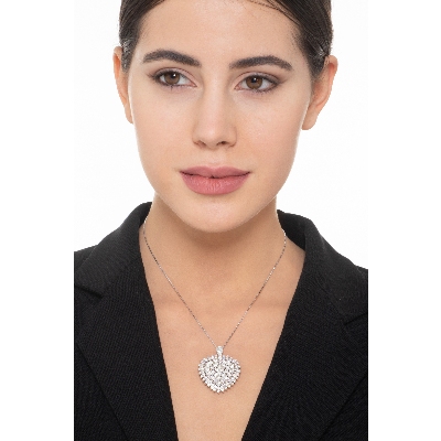 Weißgold Damenkette mit Diamant-Herz-Anhänger