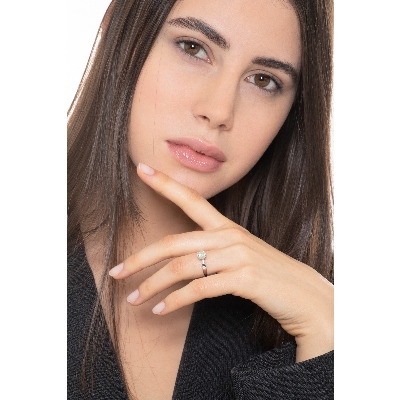 Weißgold 18K einkaräter Antragsring mit einem Diamanten 