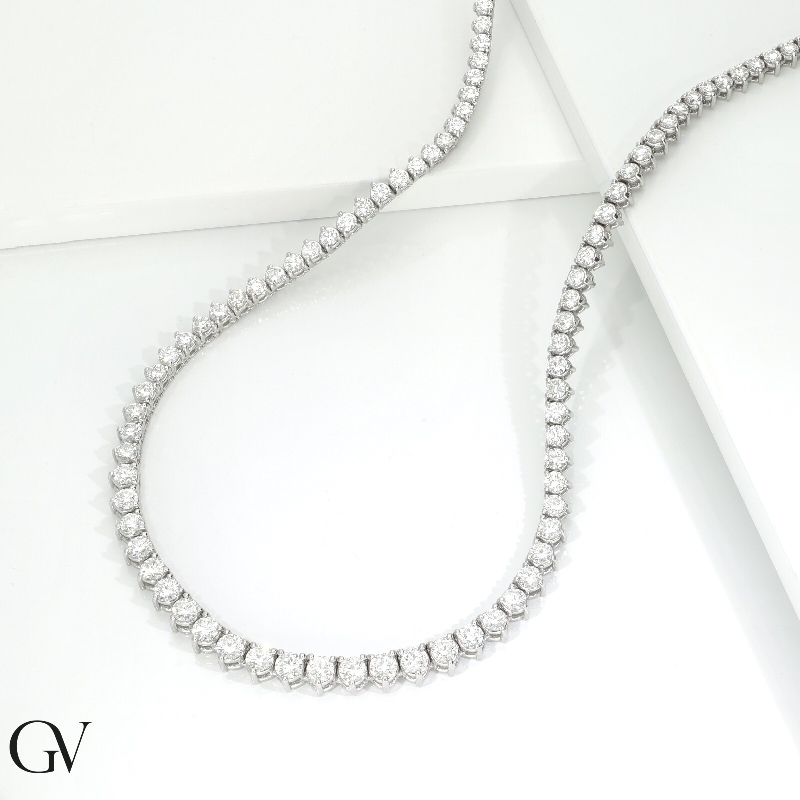 Tennis Kette mit Diamanten aus 18K Weißgold Tennis Kette mit Diamanten aus 18K Weißgold